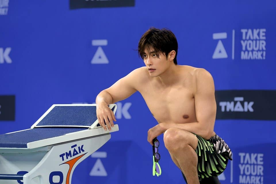 Sung Hoon swimming