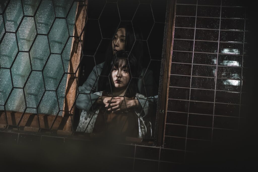 'Light Shop' Review: A Slow-Burning Tale Balancing Human Drama and ...