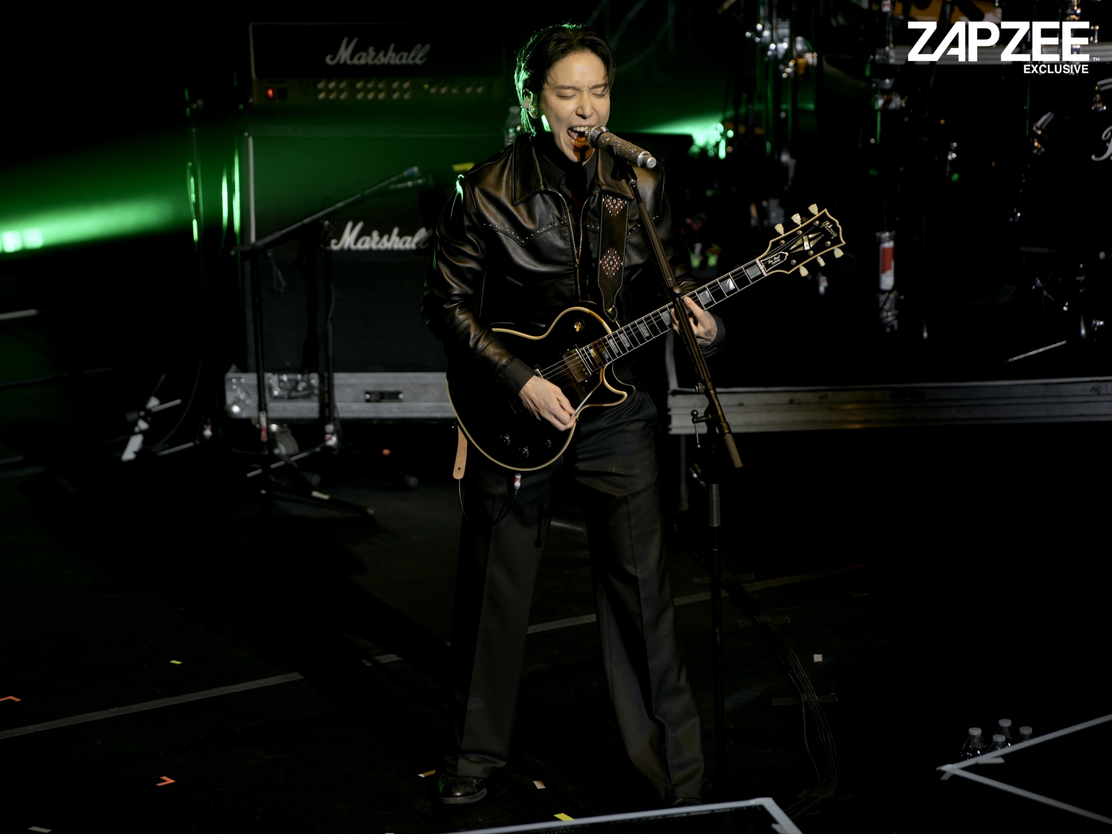 CNBLUE Voyage into X