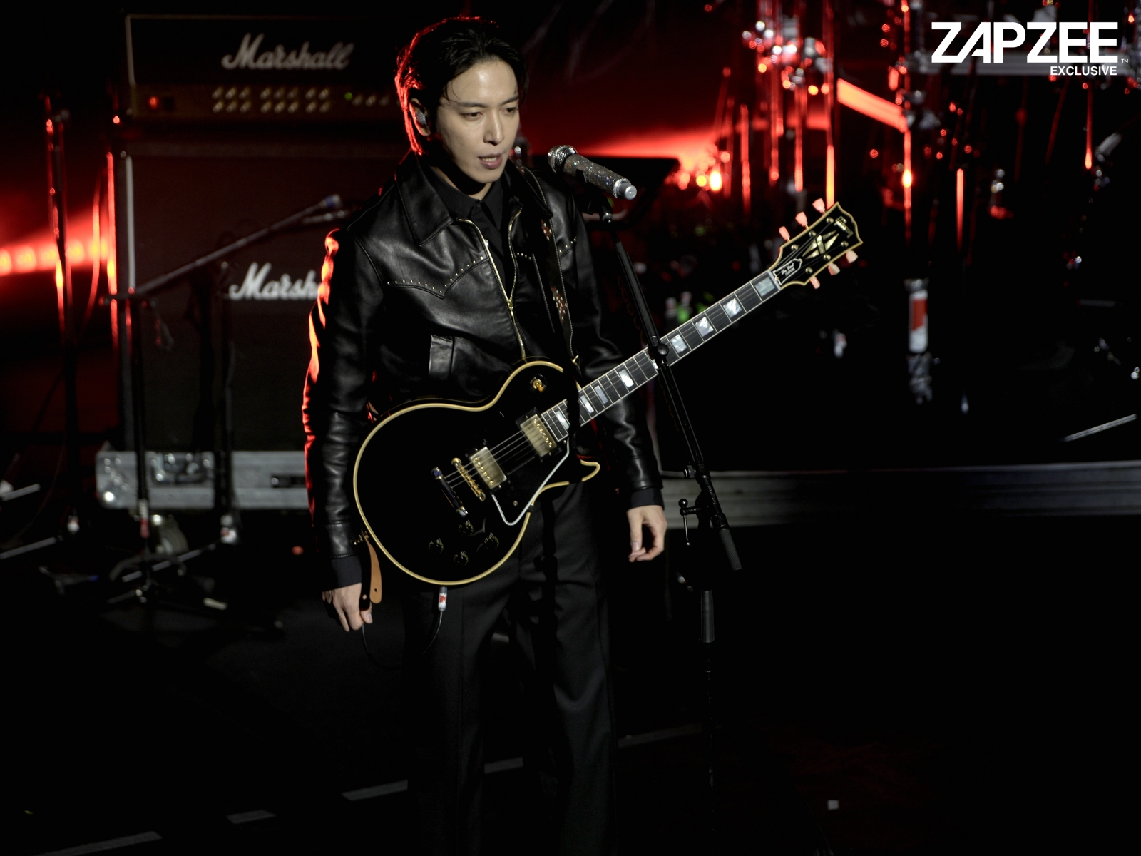 CNBLUE Voyage into X
