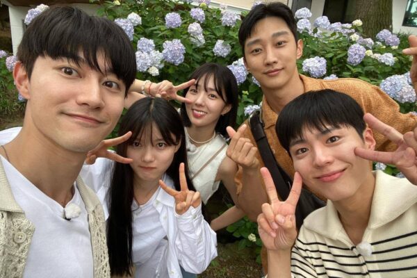 ‘Love in the Moonlight’ Cast Reunites for 10th Anniversary Special Variety Show